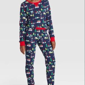 Wondershop Women’s Holiday Gnome 2-piece Pajamas- Size L